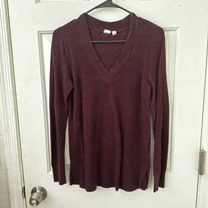 Medium maroon sweater from gap